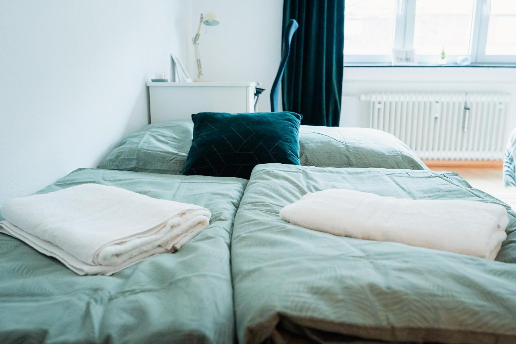 N2 Centrally Located 3-Room Apartment With Balcony Or Individual Rooms Карлсруе Екстериор снимка