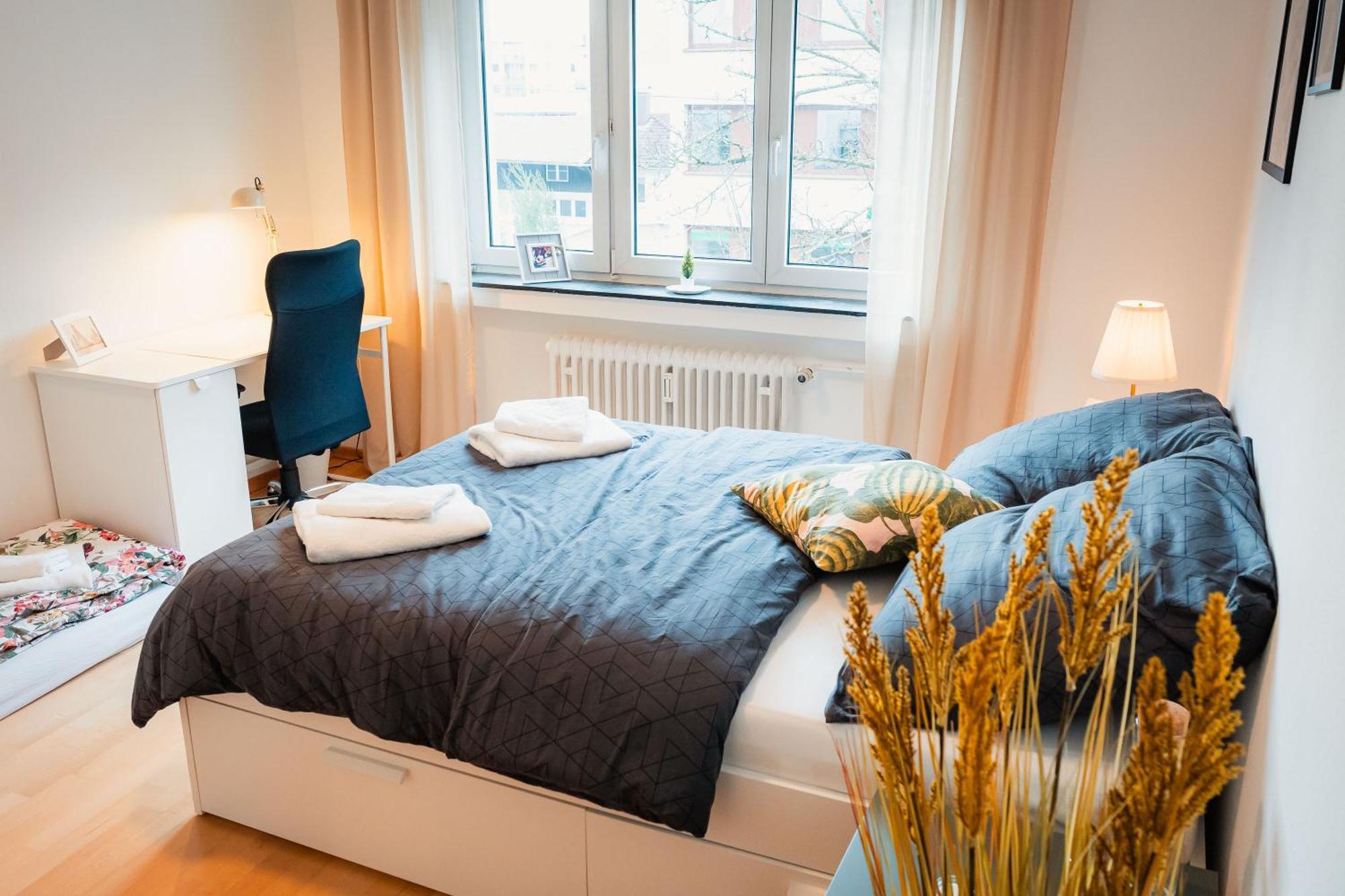 N2 Centrally Located 3-Room Apartment With Balcony Or Individual Rooms Карлсруе Екстериор снимка